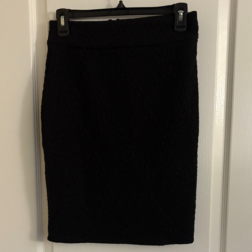 Modcloth Elegant Quilted Black Pencil Skirt